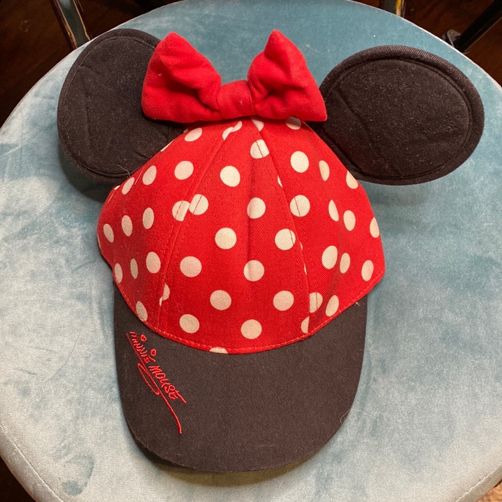 Disney Parks kids Minnie Mouse ear hat/cap